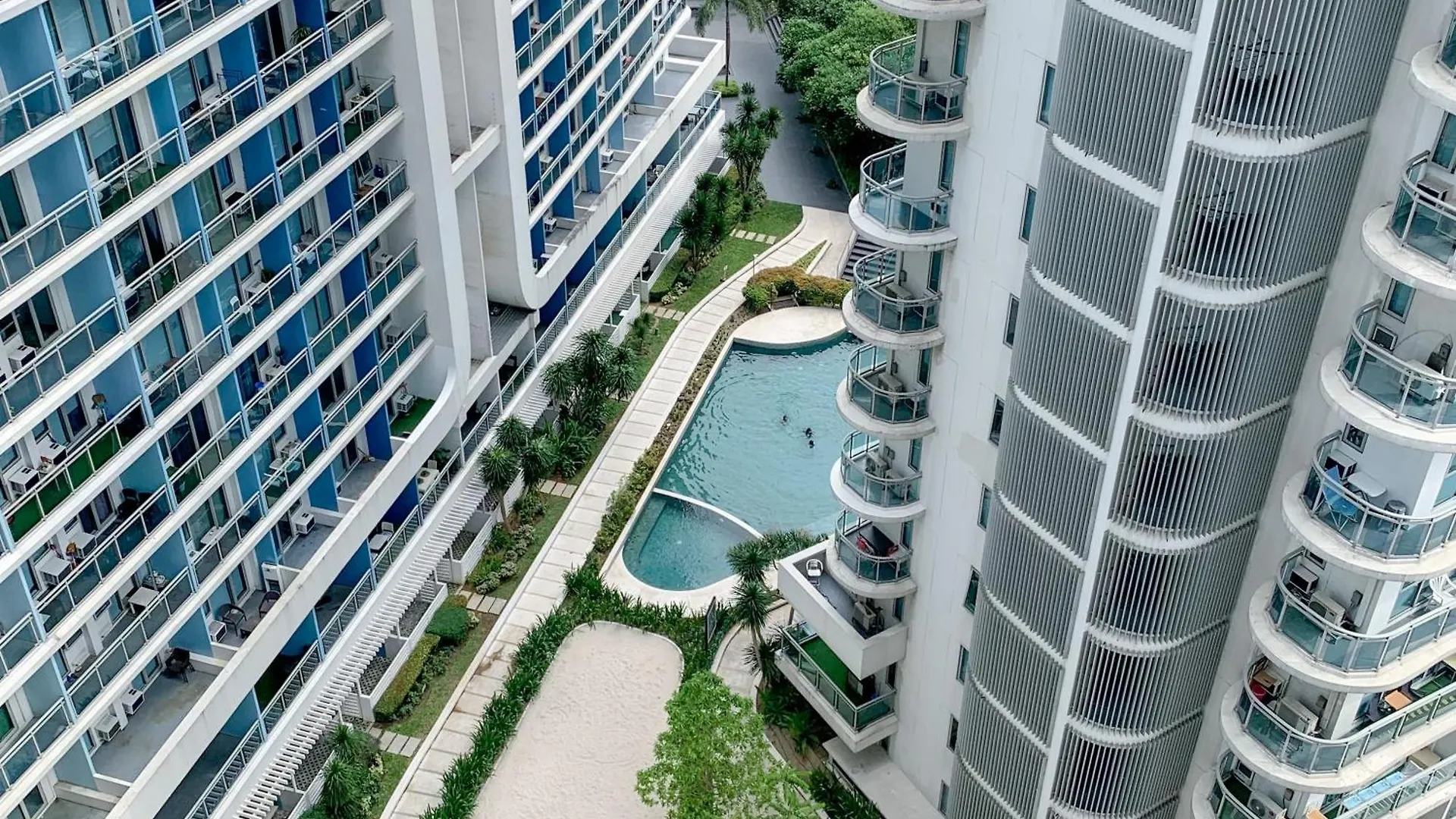 Azure Urban Resort Residences Paranaque City 0*,  Philippines
